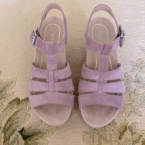 Vionic Tawny Mauve T-strap Wedge Sandals